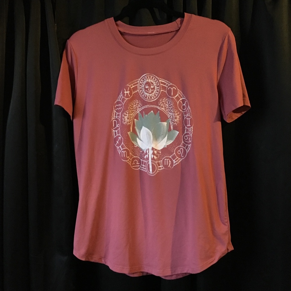 🌹graphic tee🌹